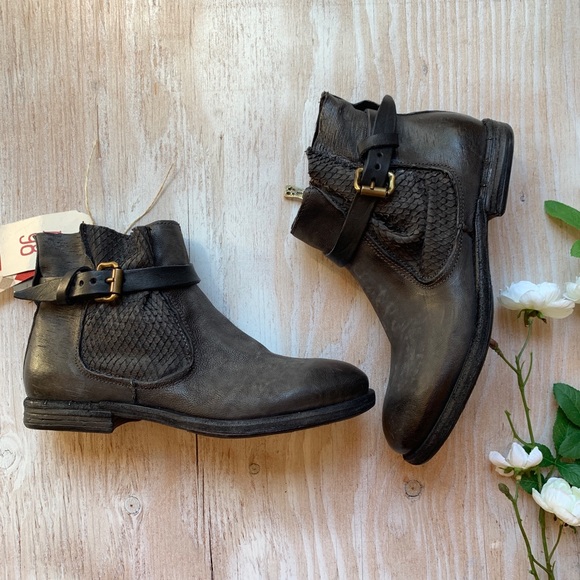 imperial distressed ankle boot